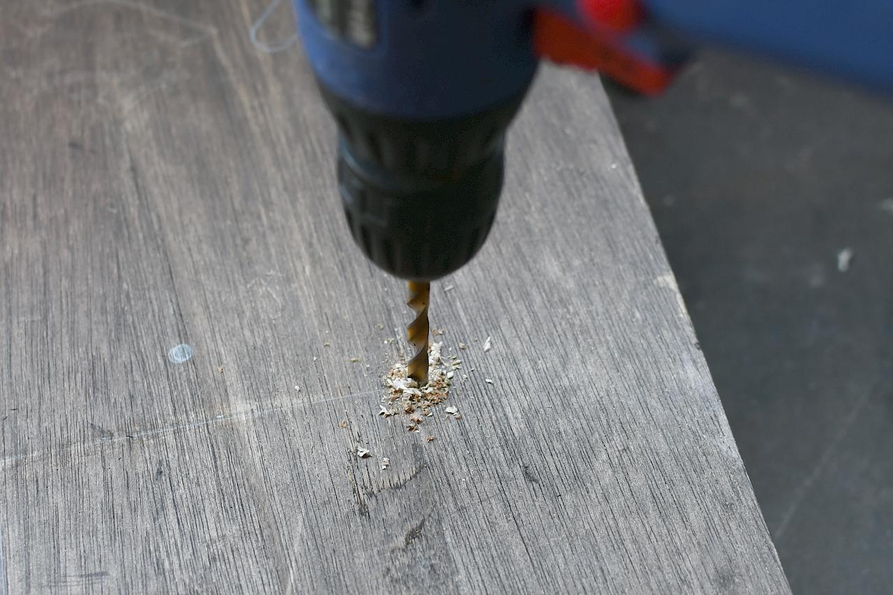 画像7: ハンターカブ（JA55）純正キャリアに取り付けるための固定具探しと穴あけ