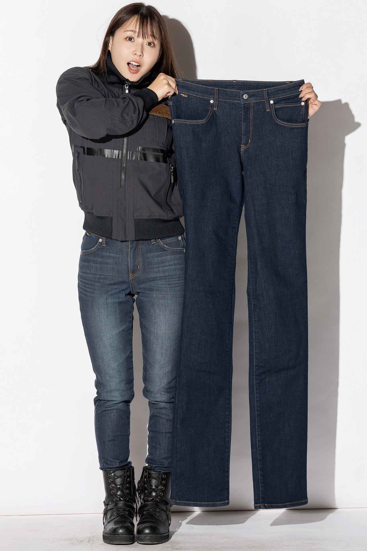 画像1: 履きやすさで選ぶならスーパーストレッチ コーデュラスーパーストレッチライディングジーンズ サイズ：XS、S、M、L、XL、3L カラー：Dark Used Wash［KBE03-026］、One Wash［KBE03-000］ 税込価格：1万4800円 今回撮影に使用したのはLONG LENGTH仕様の試作品。なんと股下が110cmも！ これは脚長ライダーさんも助かりますね！