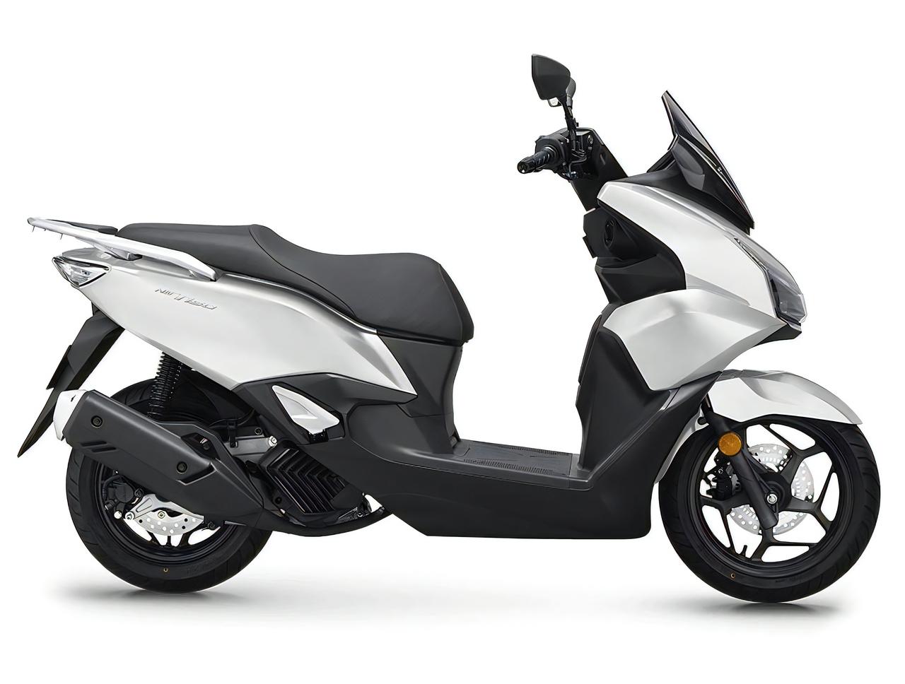 画像23: 【風洞実験までしたマジメな1台】ハイテク最前線! 最新装備のショールーム ホンダ「NWT150」【世界でがんばる!! 日本メーカーの珍車大図鑑 Vol.18】