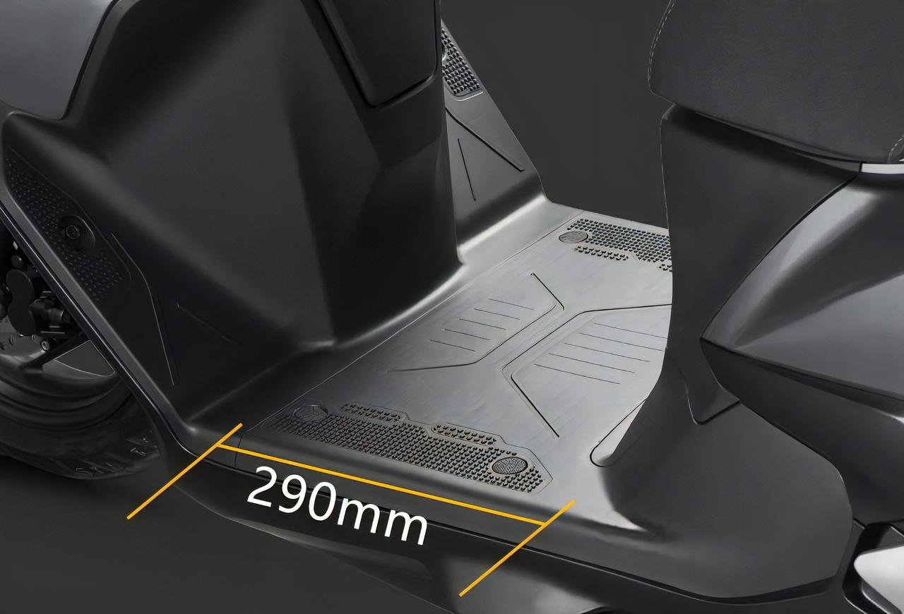 画像10: 【風洞実験までしたマジメな1台】ハイテク最前線! 最新装備のショールーム ホンダ「NWT150」【世界でがんばる!! 日本メーカーの珍車大図鑑 Vol.18】