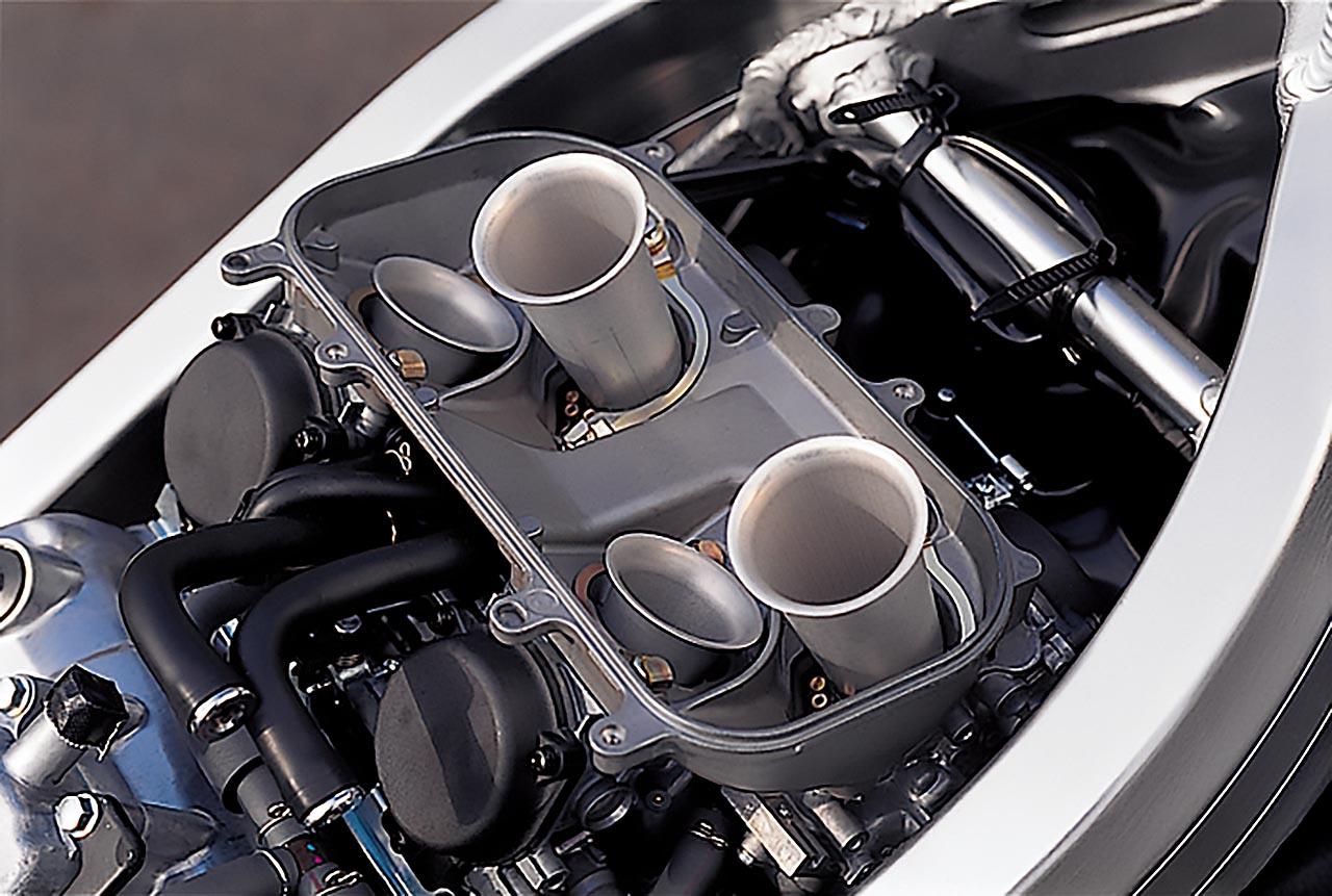 画像 : 9番目の画像 - 【写真13枚】ホンダ「RVF（NC35）」（1994年） - webオートバイ