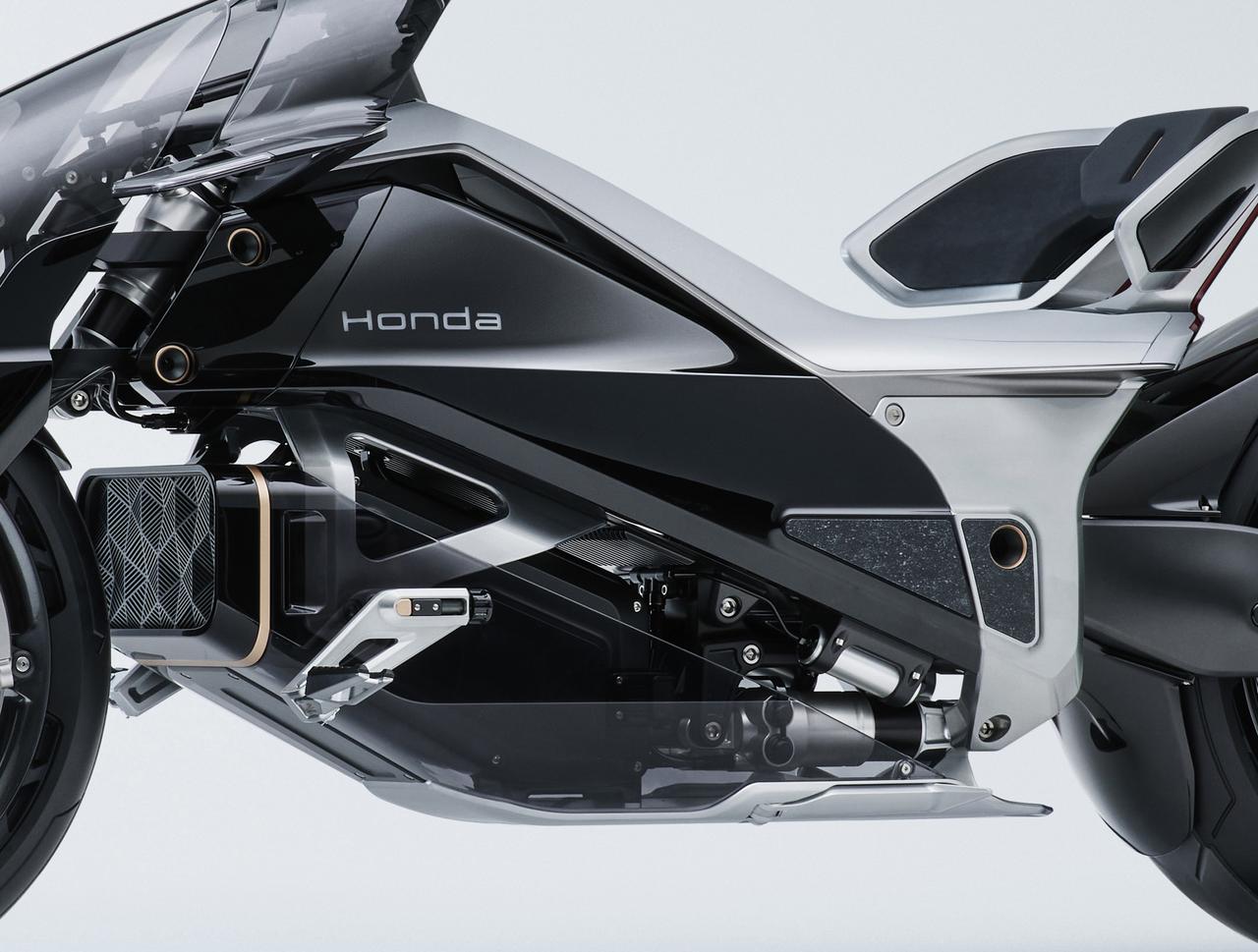 画像3: 【世界初公開！】2輪駆動の自由形EVクルーザー登場！ホンダ「EV Outlier Concept」【ジャパンモビリティショー2025】