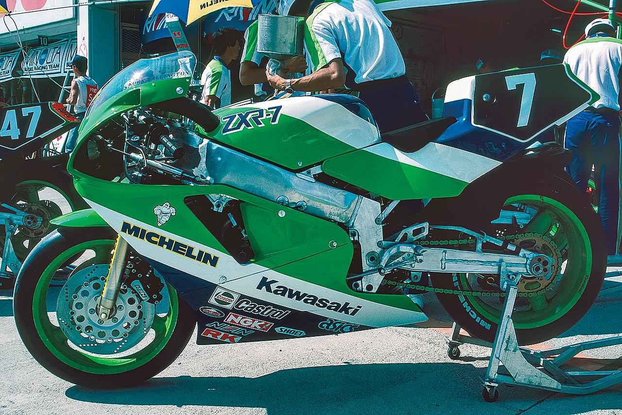 画像: ▶ZXR-7(1988年)