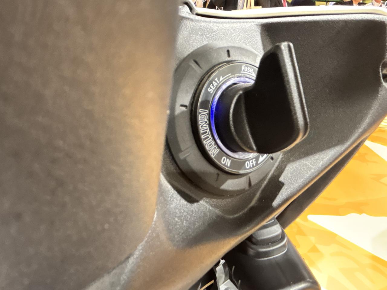 画像3: ▶ハンドルまわり