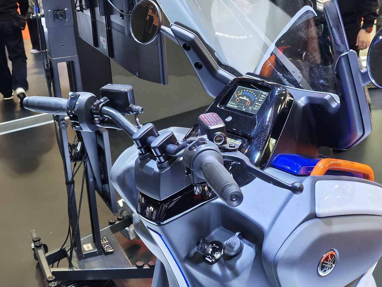 画像: ▶ハンドル