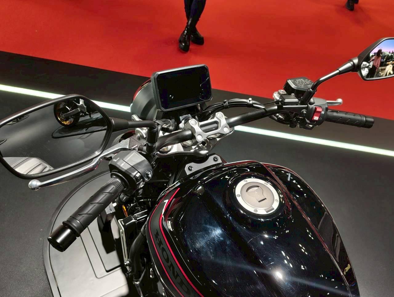 画像: ▶ハンドルまわり