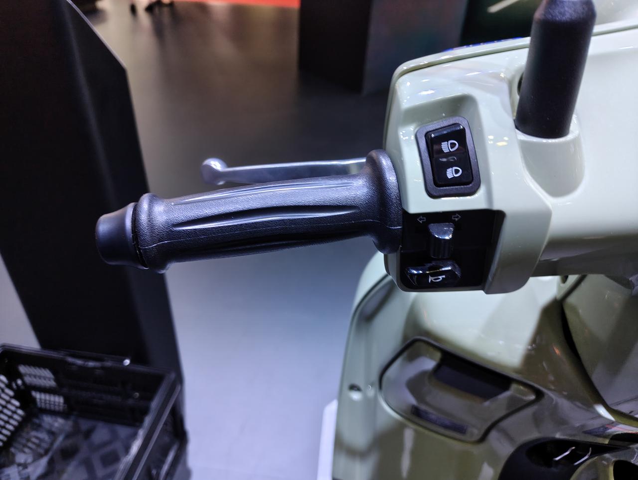 画像4: ▶ハンドル