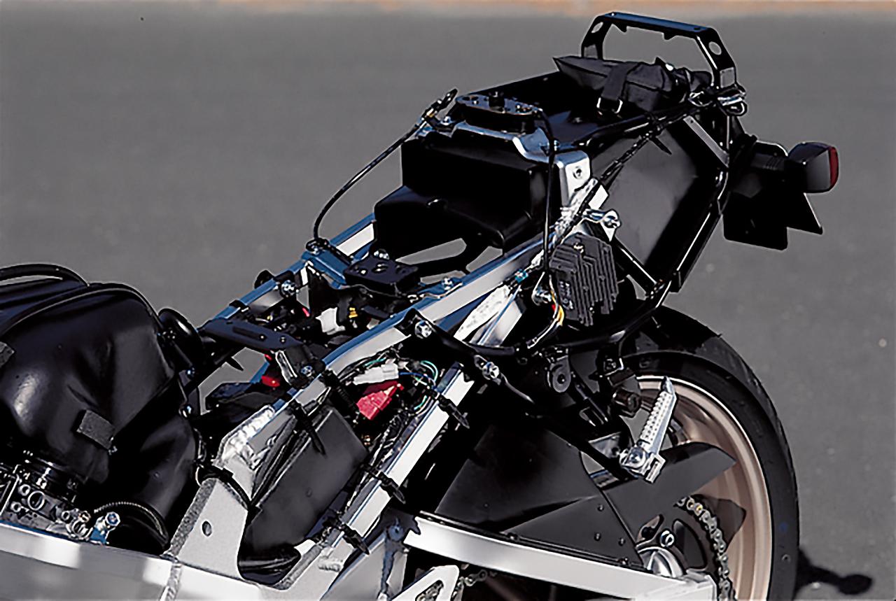 画像5: スズキ「GSX-R250R（GJ73A）」（1989年）各部装備・ディテール解説