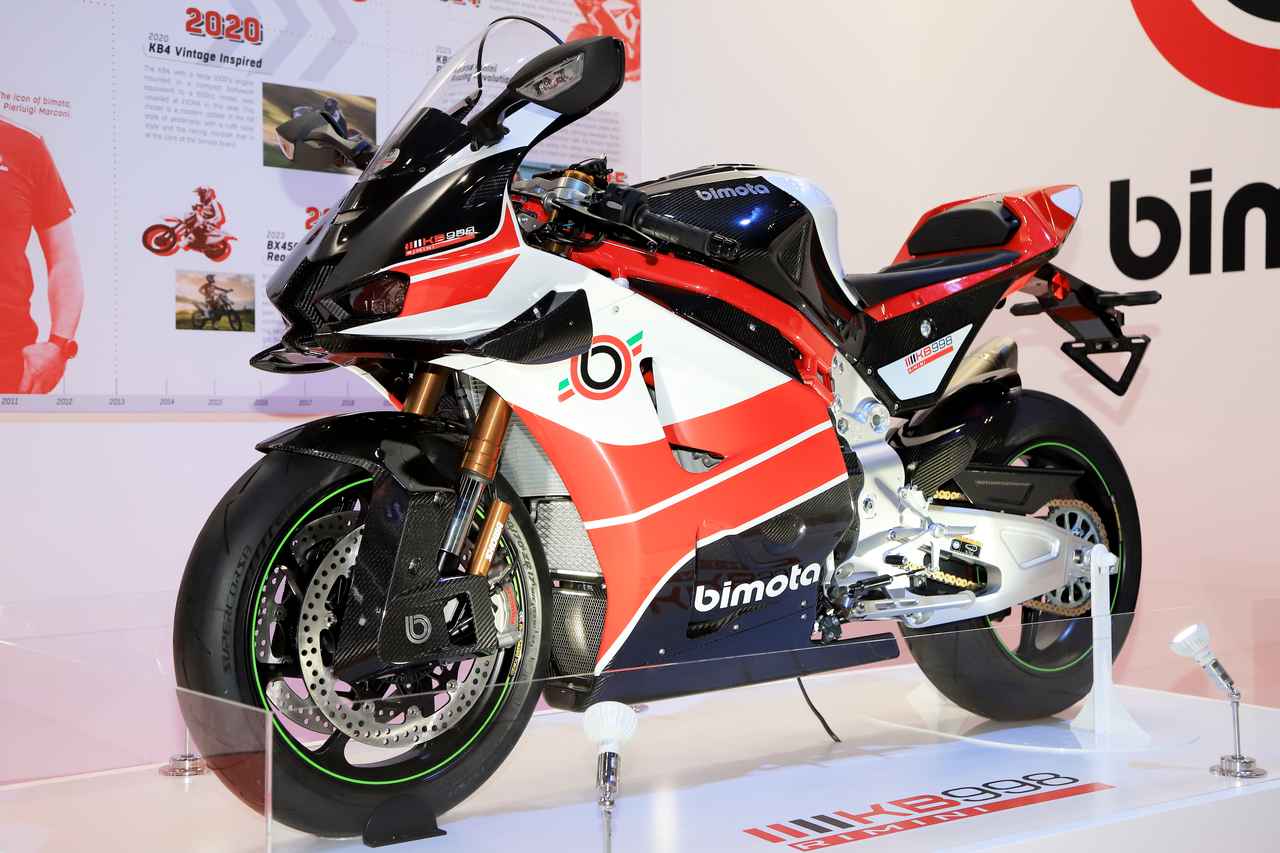 画像: bimota KB998 Rimini 2025年11月8日 国内発売 メーカー希望小売価格:6,930,000円(本体価格6,300,000円、消費税630,000円) Japan Mobility Show 2025での展示に合わせて発売日が決定! スーパーバイク世界選手権を戦うマシンのベースとなった世界500台限定生産のホモロゲーションモデルです。 ▶▶▶KB998 Riminiの公式動画はこちら