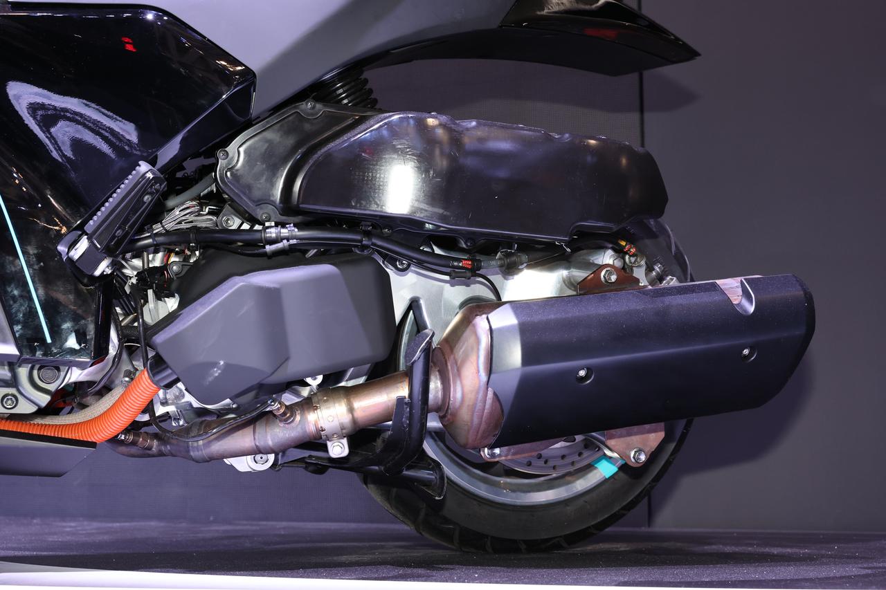 画像 : 9番目の画像 - 【写真9枚】ヤマハ「プロト  HEV」 - webオートバイ