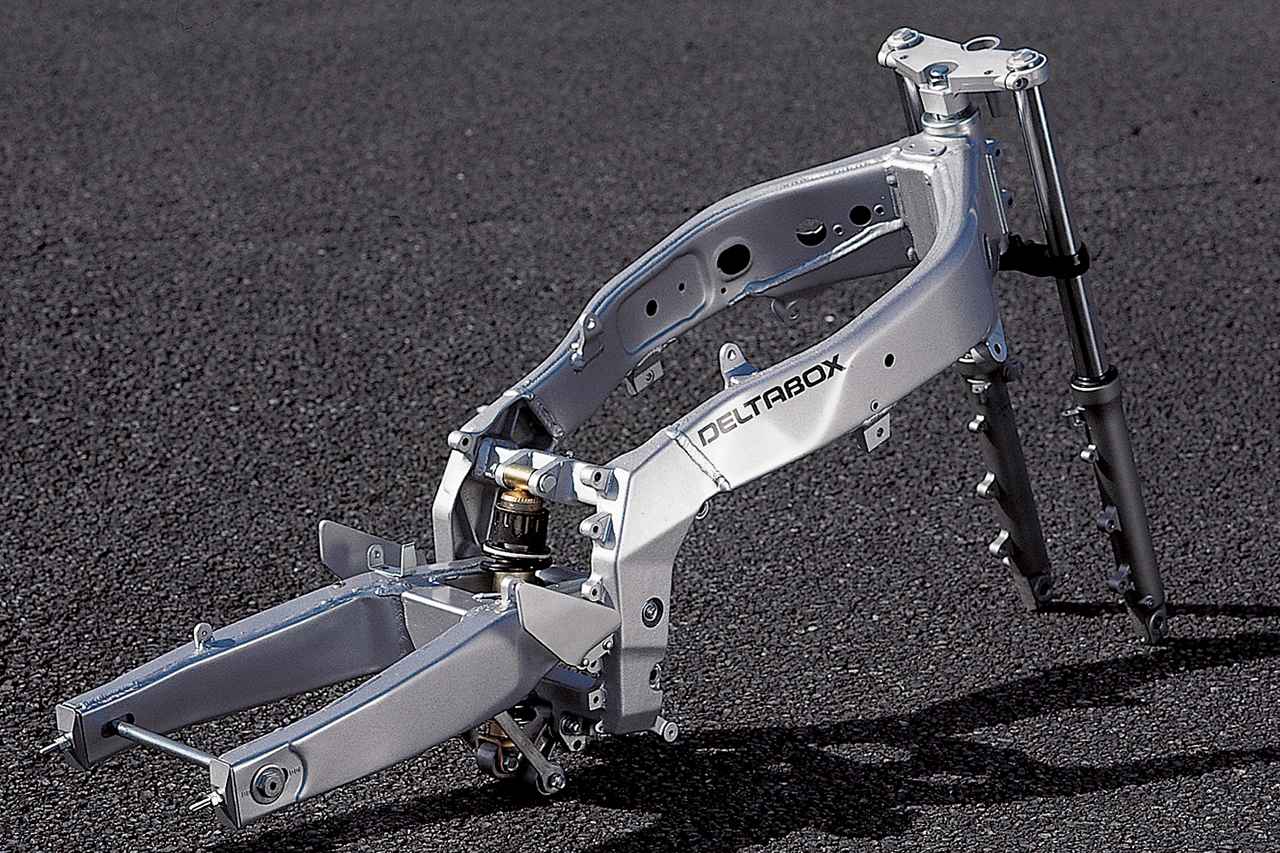 画像 : 4番目の画像 - 【写真17枚】ヤマハ「FZR250R（3LN）」（1989年） - webオートバイ