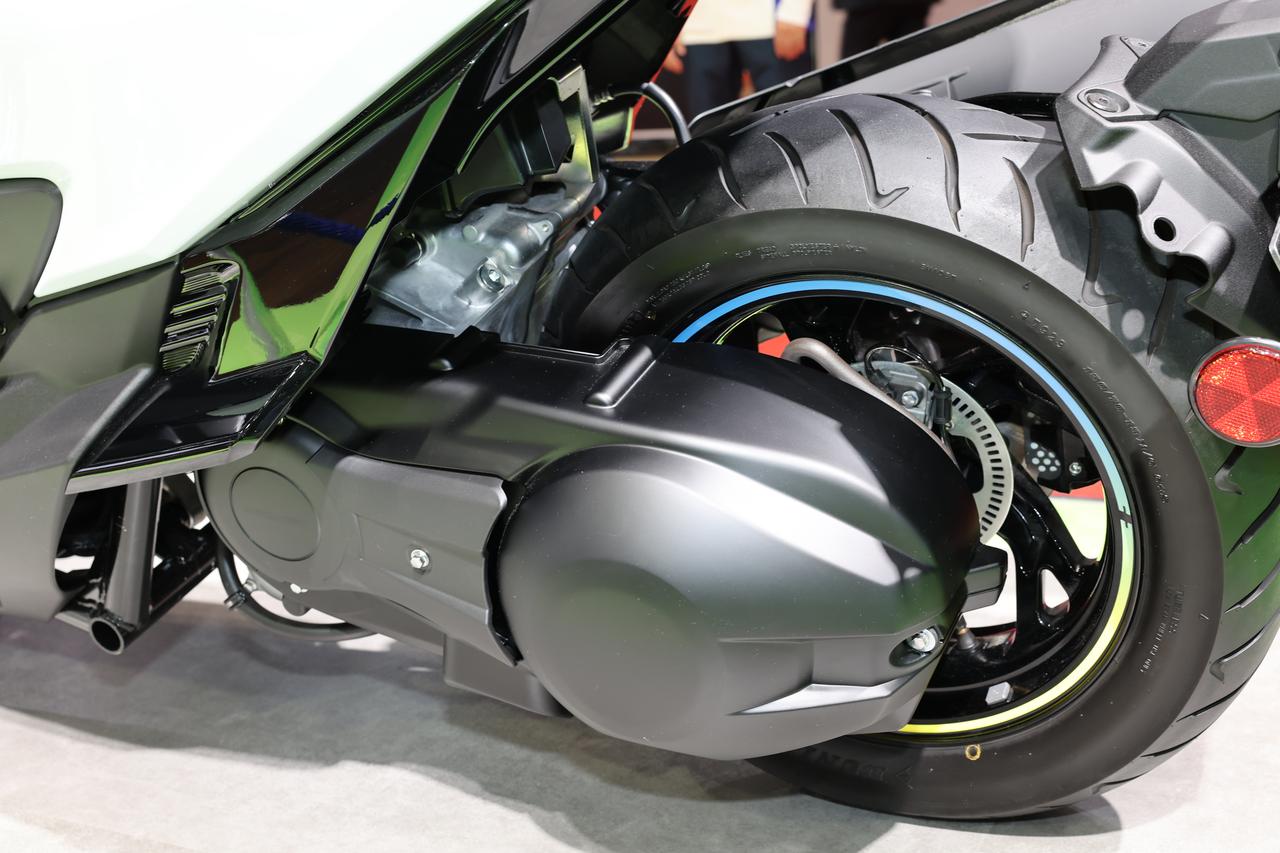 画像 : 6番目の画像 - 【写真9枚】スズキ「水素エンジンバーグマン」 - webオートバイ