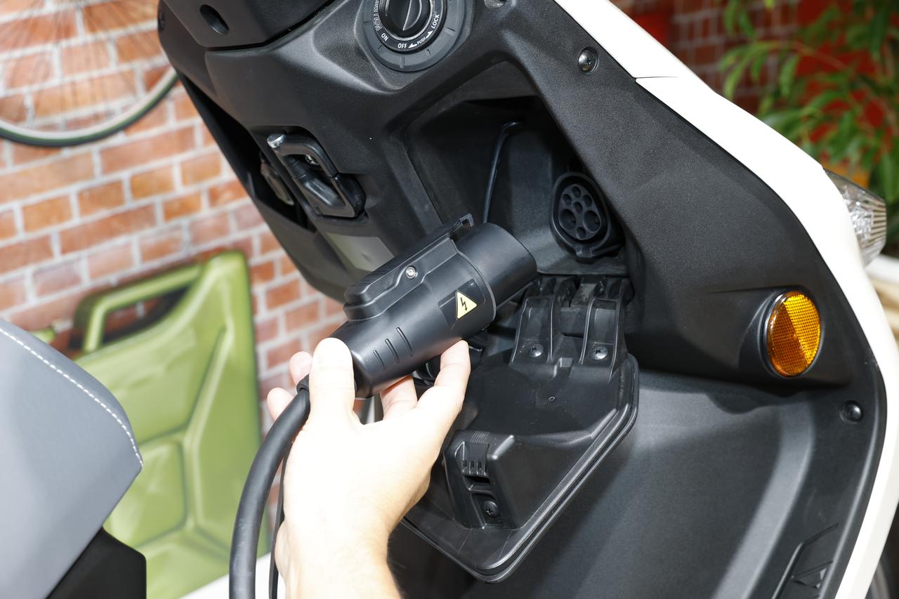 画像 : 8番目の画像 - 【写真12点】スズキ「e-アドレス」 - webオートバイ