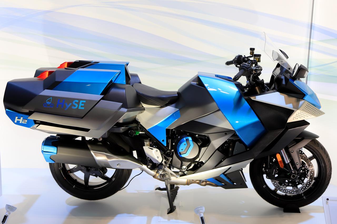 画像1: モーターサイクル用水素エンジン モックアップモデル