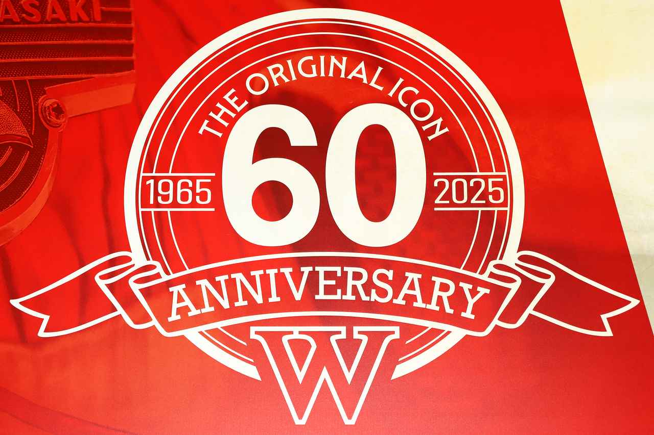 画像31: 新型「Z900RS」シリーズを世界初公開! Japan Mobility Show 2025のカワサキブースは見どころ満載|若月佑美さんはいち早く初公開モデルにタッチ