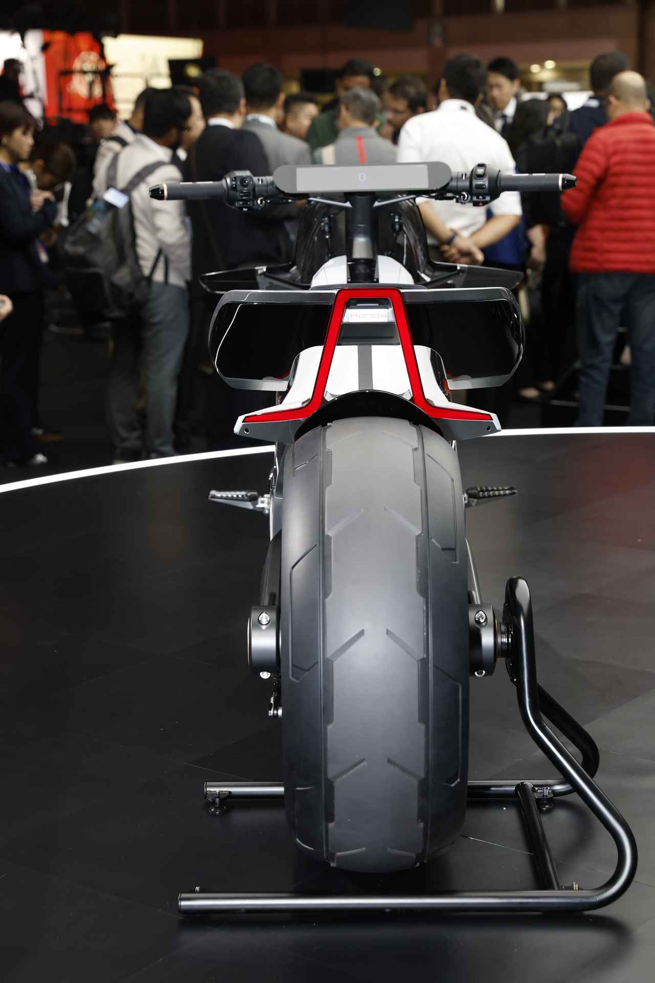 画像 : 6番目の画像 - 【写真17点】ホンダ「EV Outlier Concept」 - webオートバイ