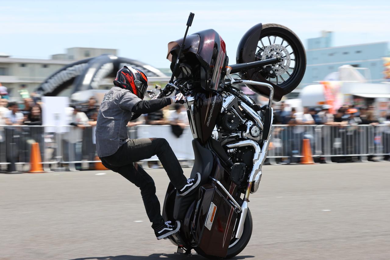 画像1: ツーリングモデルのスタントは必見！