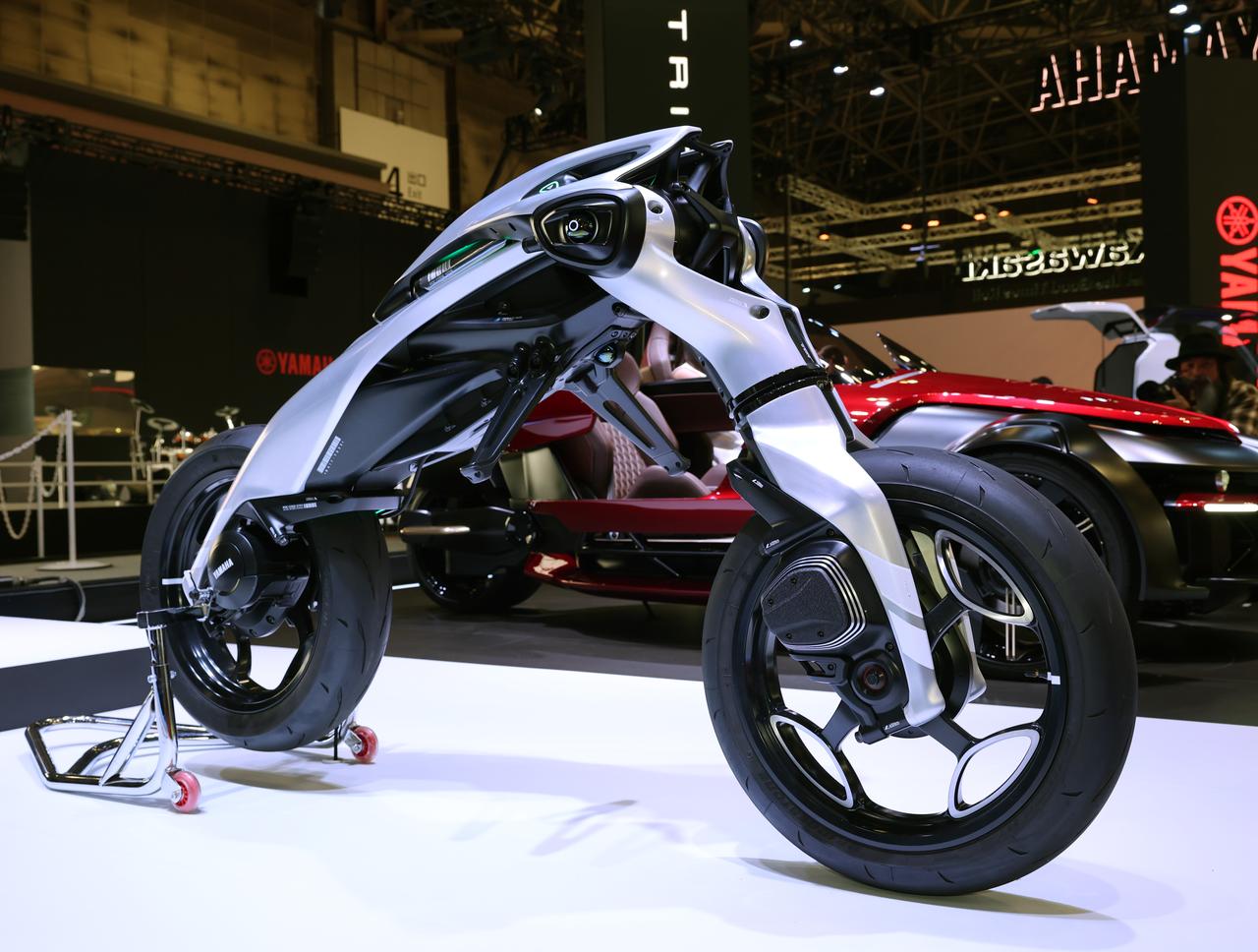 画像 : 7番目の画像 - 【写真16枚】ヤマハ「MOTOROiD：Λ」 - webオートバイ