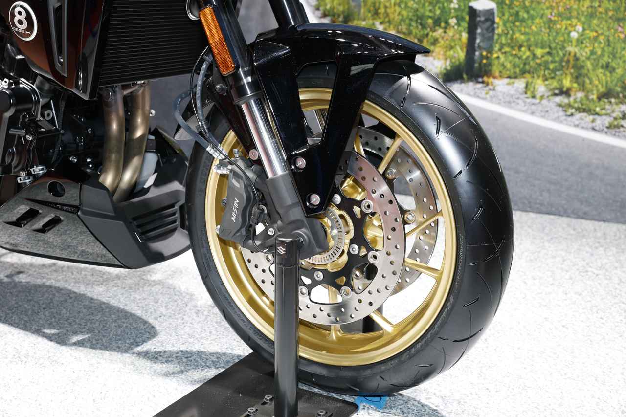 画像13: 【国内仕様登場!?】スズキ「GSX-8T 」「GSX-8TT」を詳細解説! またがりも可能な話題のニューモデルを実車展示!【ジャパンモビリティショー2025】
