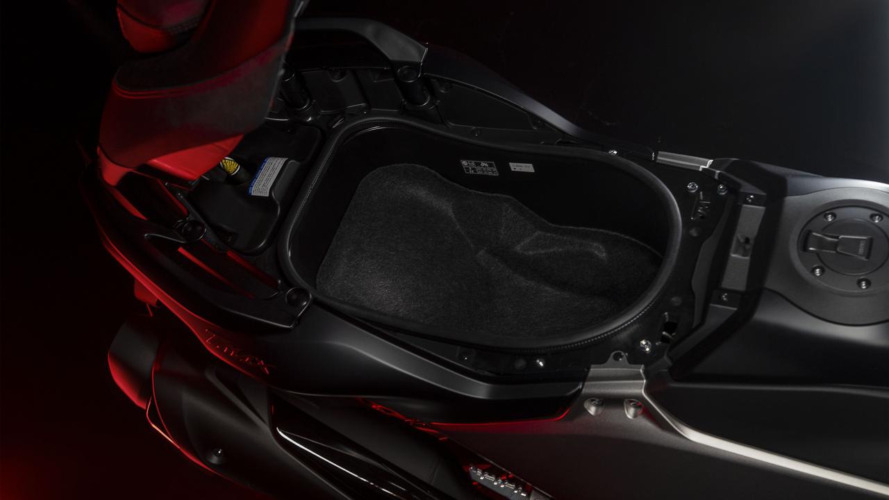 画像 : 37番目の画像 - 【写真52枚】ヤマハ「TMAX 25th Anniversary」欧州仕様車 - webオートバイ