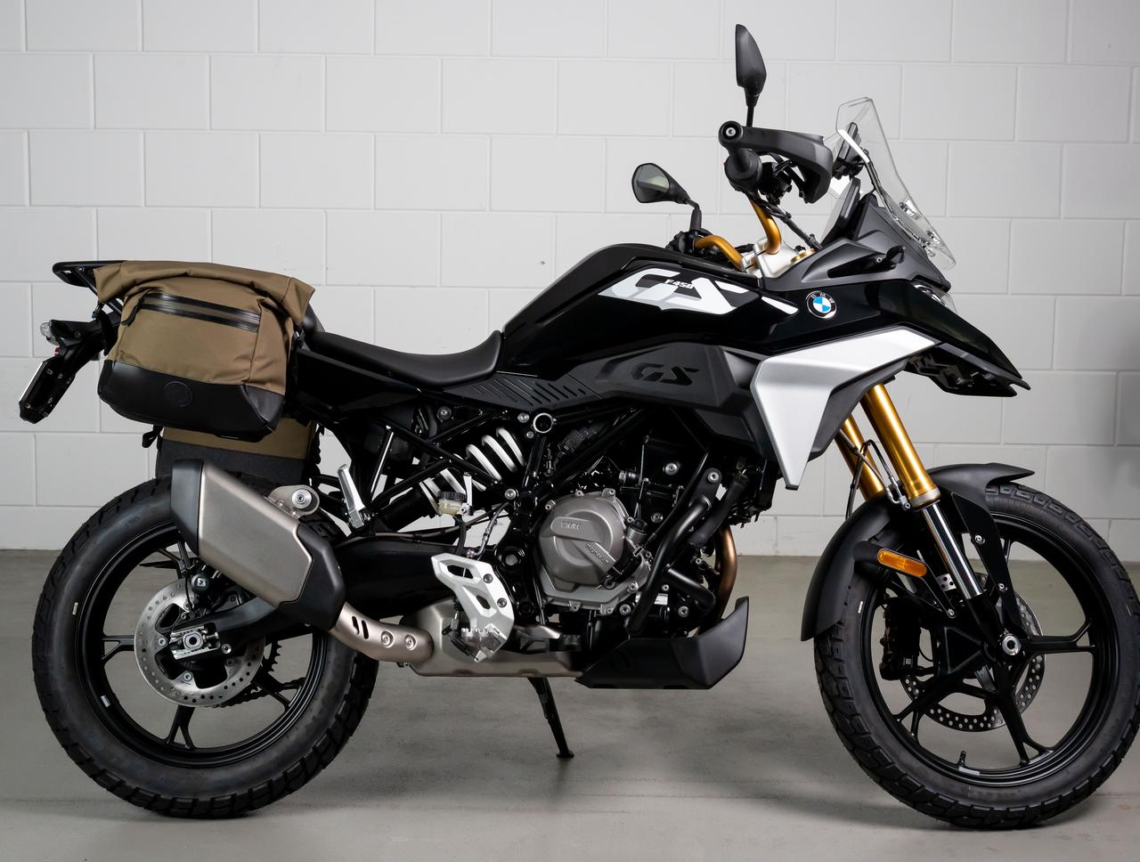画像8: 【クラッチ操作不要のERC搭載!】BMW「F450GS」市販型登場! 革新メカ搭載の“スモールGS”を詳細解説!【2026速報】