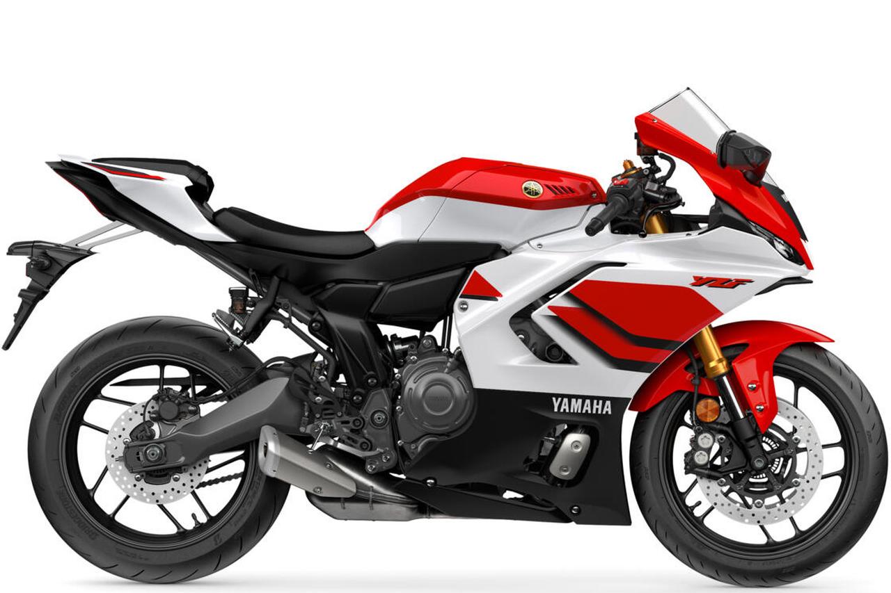 画像3: 【世界初公開】70周年記念色を纏うヤマハ「YZF-R7」2026年モデル登場! 最高峰R1からフィードバックされた6軸IMU×電子制御で走行性能をブラッシュアップ【2026速報】