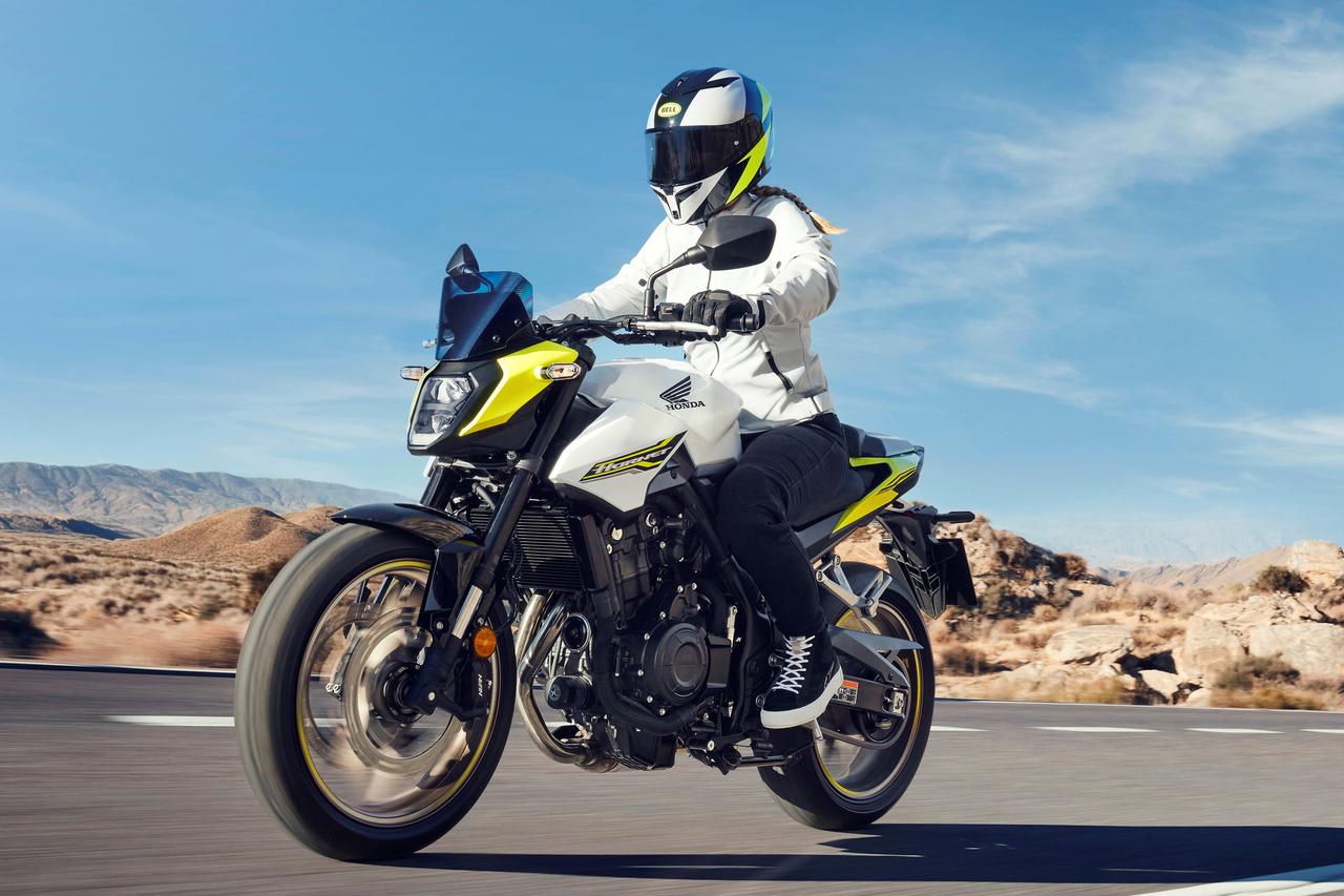 画像: ▲CB500ホーネットのアクセサリーパーツ装着車。