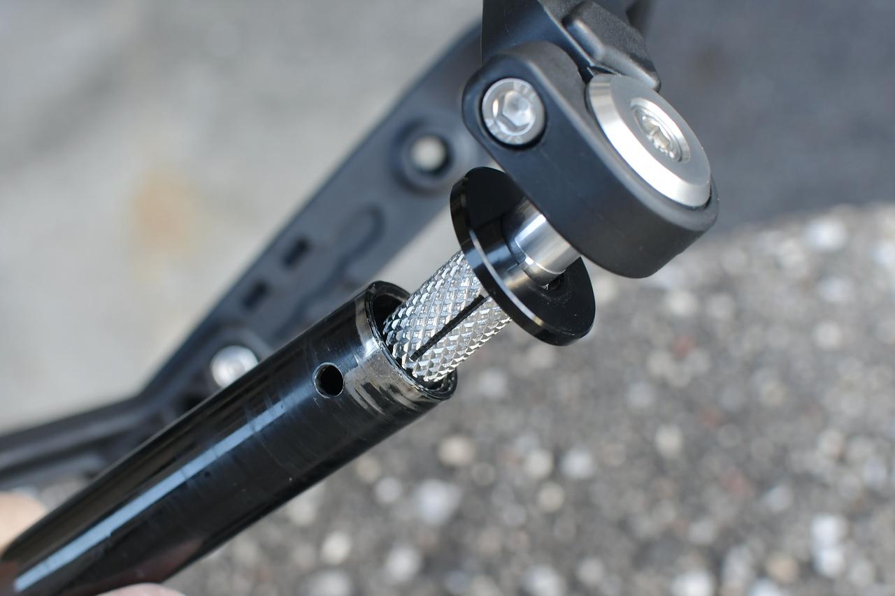 画像3: アントラーハンドガードをハンターカブに取り付けてみるけど、 純正ハンドルだと付かないしレバーのクリアランスもギリギリだったので工夫してみた