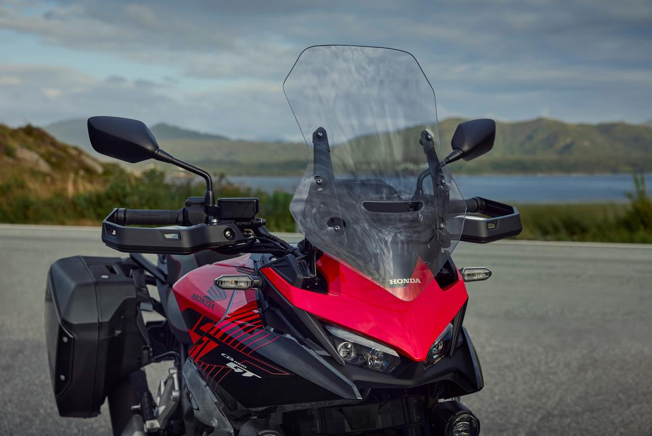 画像9: 【世界初公開!】ホンダ「CB1000GT」ホーネットの血統を継ぐハイパフォーマンスツアラー登場!【2026速報】