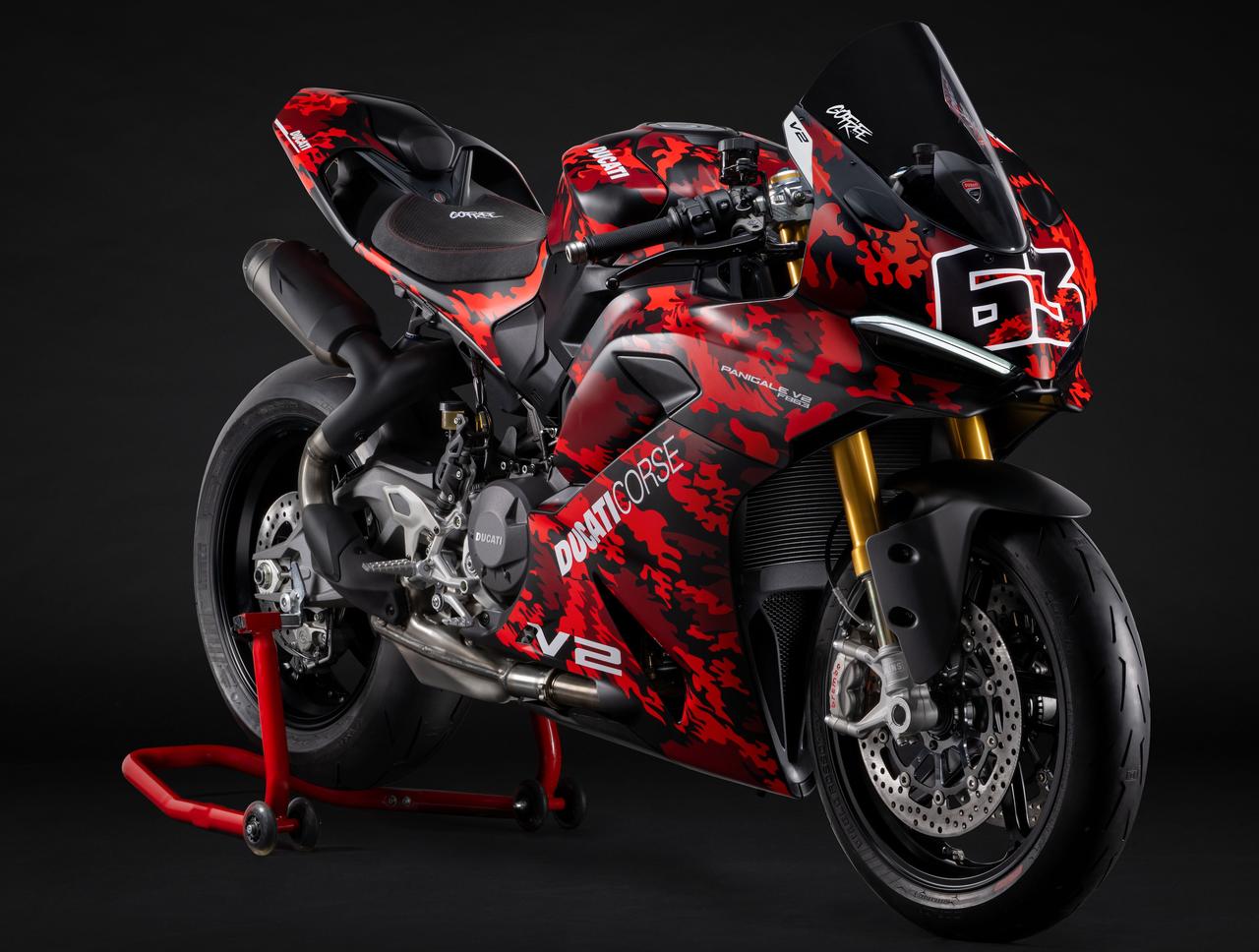 画像: DUCATI Panigale V2 FB63 特別仕様・限定生産車 総排気量:890cc エンジン形式:水冷4ストDOHC4バルブV型2気筒 シート高:837mm 車両重量:175.5kg(燃料除く) 発売予定時期:2026年7月