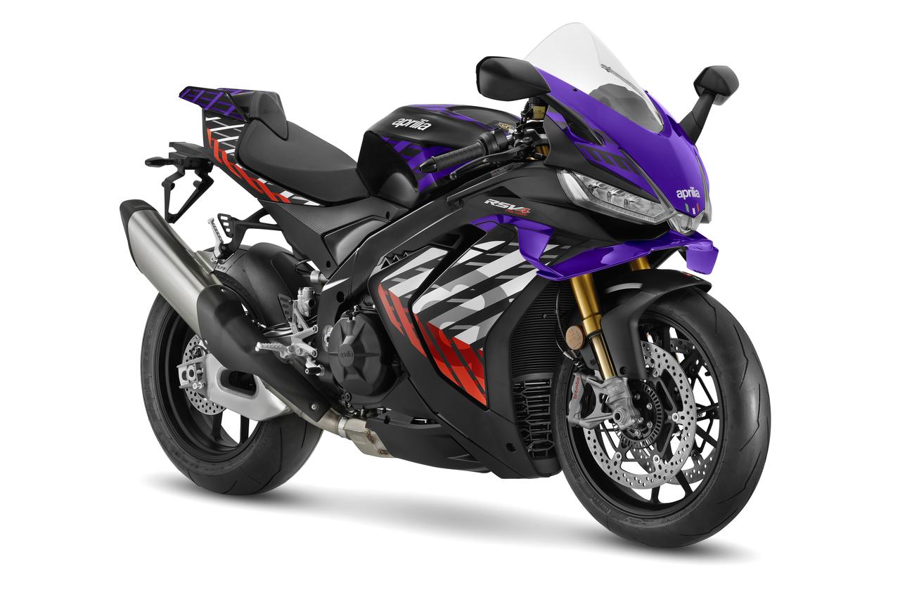 画像: Aprilia RS V4 Factory 総排気量：1099cc エンジン形式：水冷4ストロークDOHC4バルブ65°V型4気筒 シート高：840mm 車両重量：204kg ※スペックは欧州仕様現行モデル