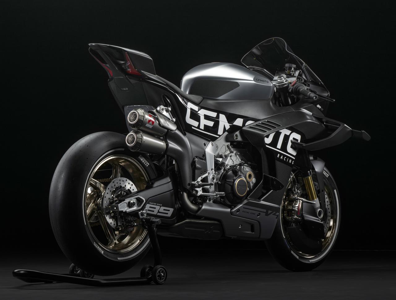 画像3: 【世界初公開!】CF MOTO「V4 SR-RR PROTOTYPE」210HPのV4エンジンに電動ウイングレット! 独創のメカが光るスーパースポーツ!【2026速報】