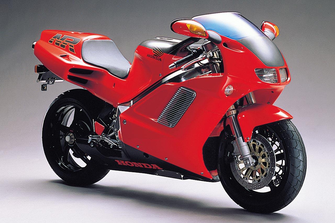 画像1: 【バイクの歴史】世界への挑戦でもあったナナハン・レーサーレプリカ|レースレギュレーションで生まれた華麗にして壮絶な4気筒レプリカたちの戦い