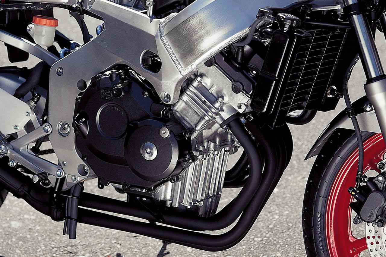 画像 : 6番目の画像 - 【写真17枚】ホンダ「CBR250RR（MC22）」（1990年） - webオートバイ