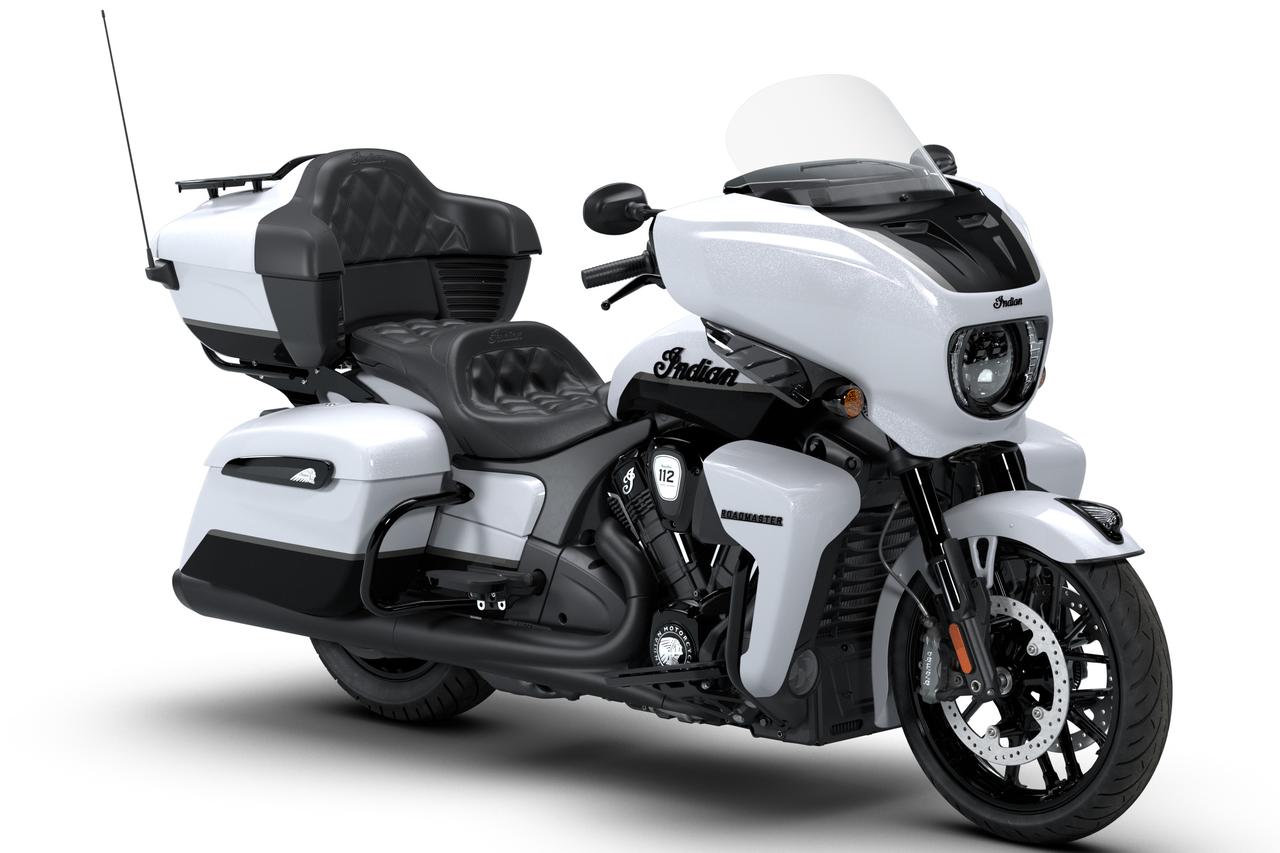 画像3: Indian MOTORCYCLE Roadmaster Powerplus Dark Horse with 112 Package 2026年モデル 総排気量:1834cc エンジン形式:水冷4ストV型2気筒 シート高:672mm 車両重量:423kg