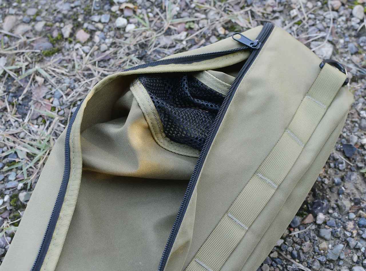 画像6: ハイバックローチェアMILの畳み方