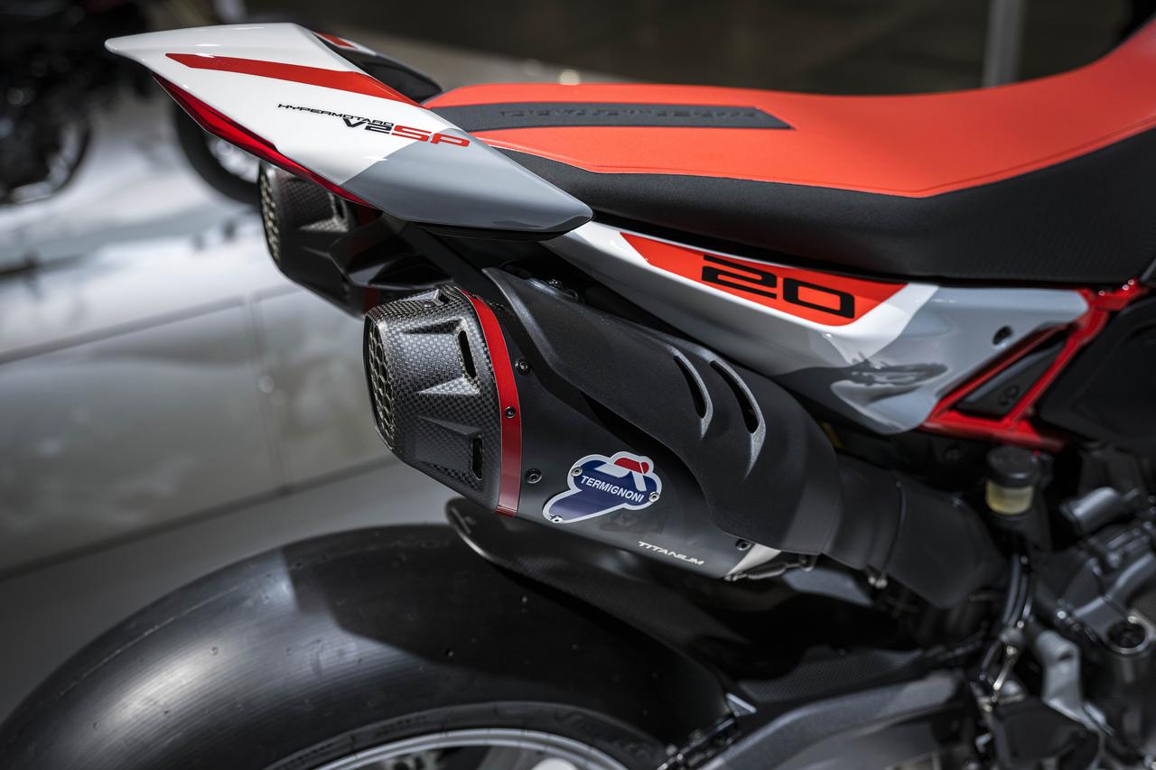 画像 : 5番目の画像 - 【写真17枚】ドゥカティ「ハイパーモタードV2／SP」 - webオートバイ