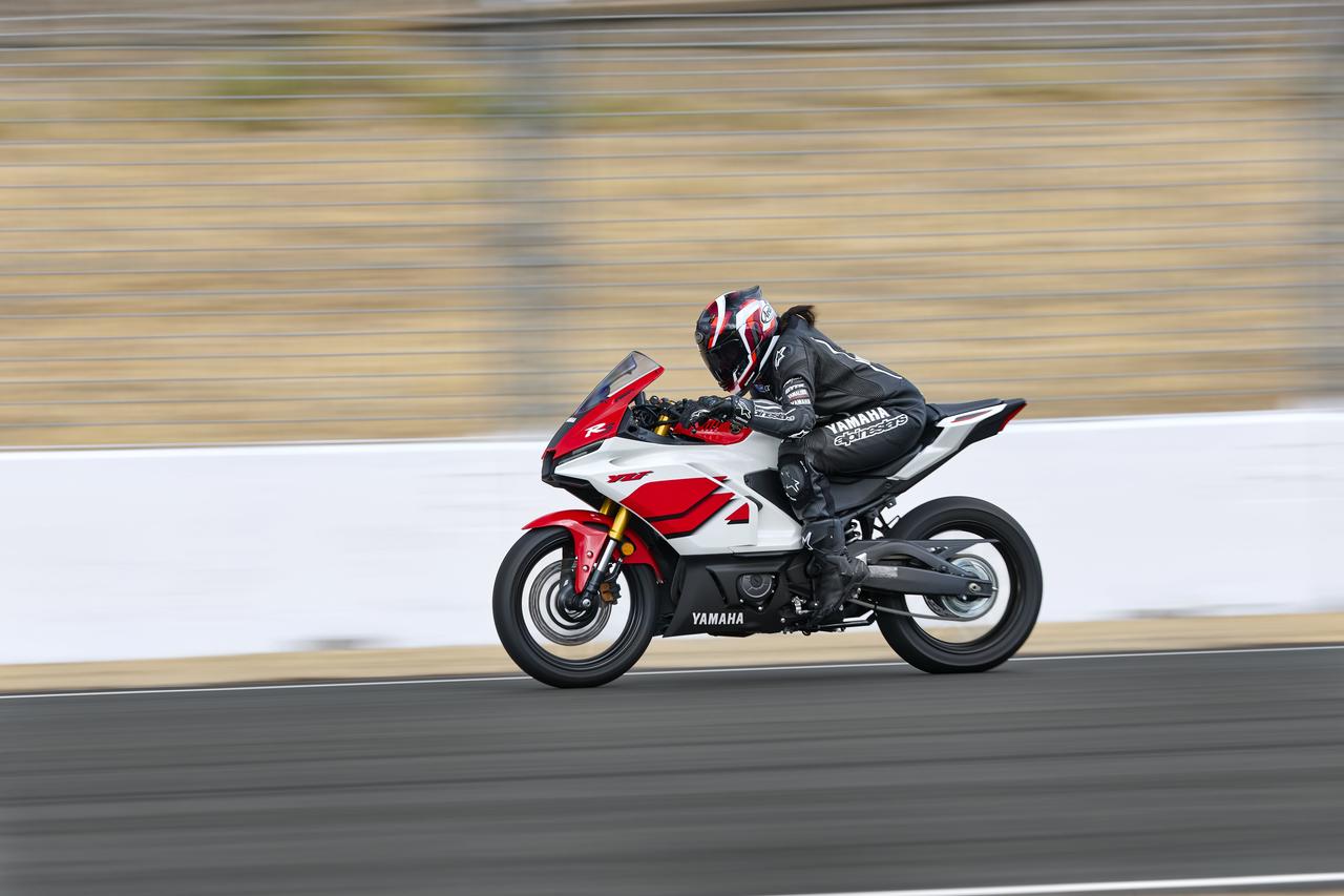 画像 : 16番目の画像 - 【写真22枚】ヤマハ「YZF-R3 70thアニバーサリーエディション」 - webオートバイ