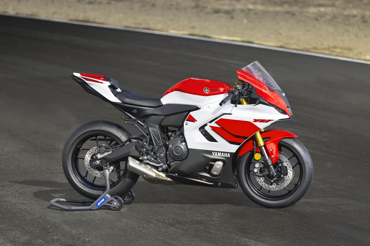 画像 : 22番目の画像 - 【写真23枚】ヤマハ「YZF-R7 70thアニバーサリーエディション」 - webオートバイ