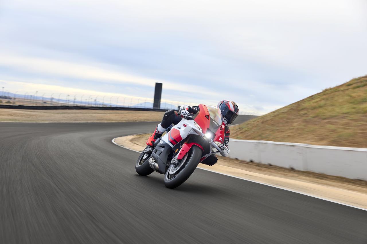 画像 : 17番目の画像 - 【写真27枚】ヤマハ「YZF-R9 70thアニバーサリーエディション」 - webオートバイ