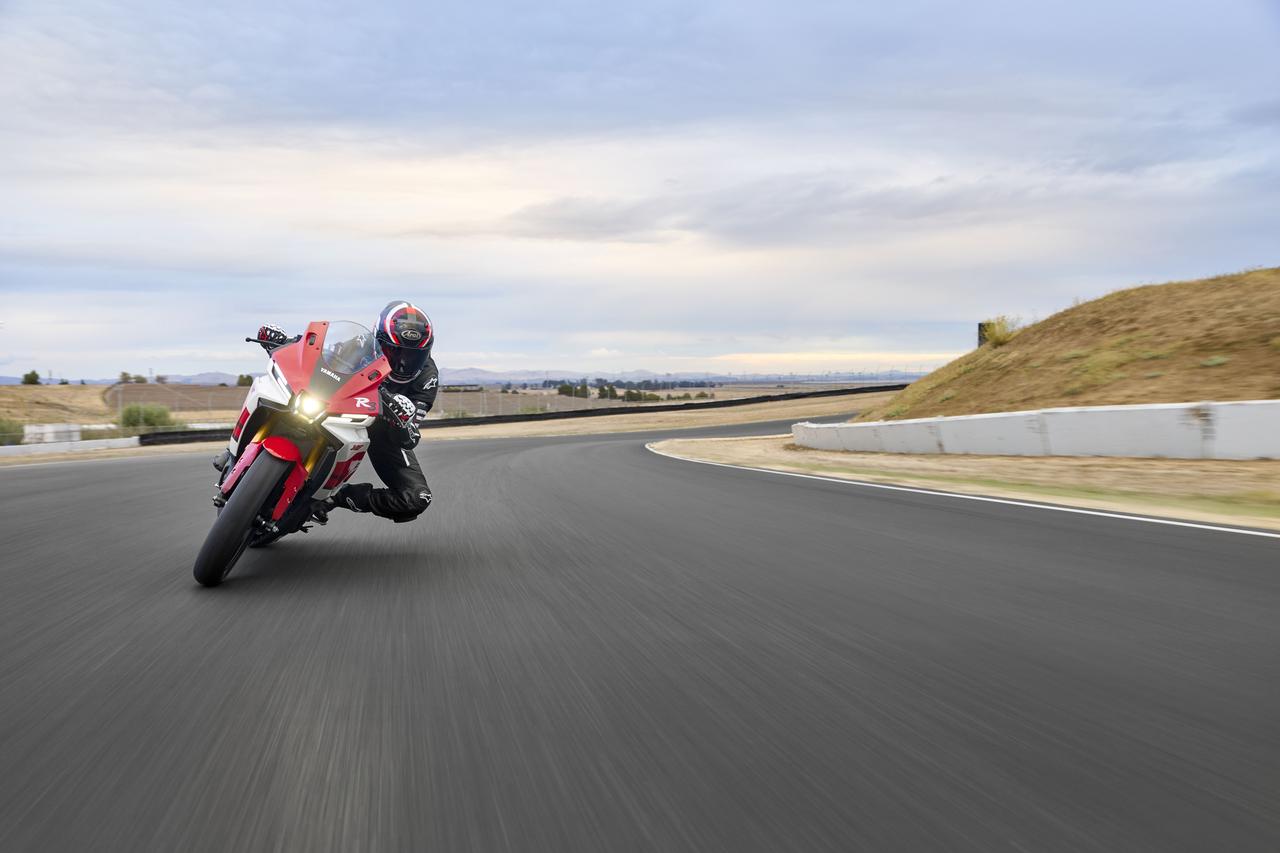 画像 : 18番目の画像 - 【写真22枚】ヤマハ「YZF-R3 70thアニバーサリーエディション」 - webオートバイ