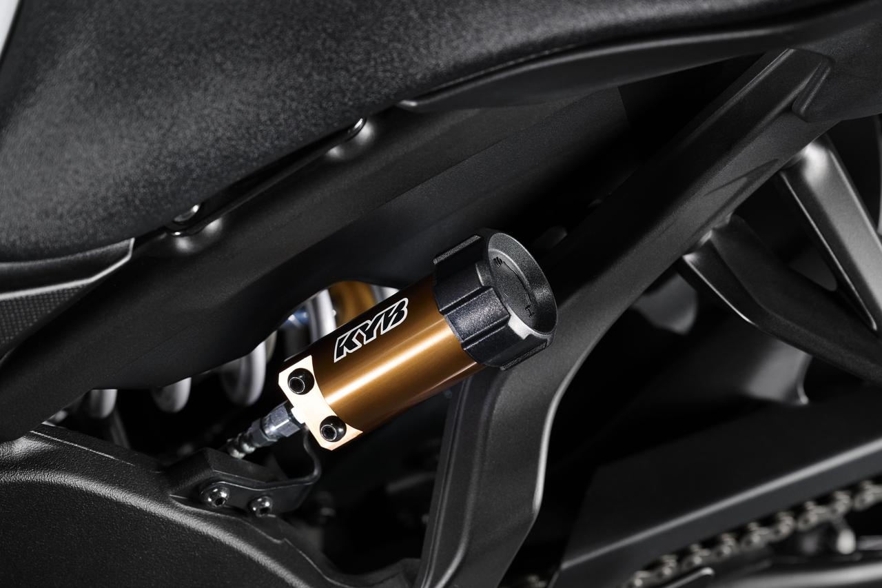 画像 : 13番目の画像 - 【写真27枚】ヤマハ「YZF-R9 70thアニバーサリーエディション」 - webオートバイ