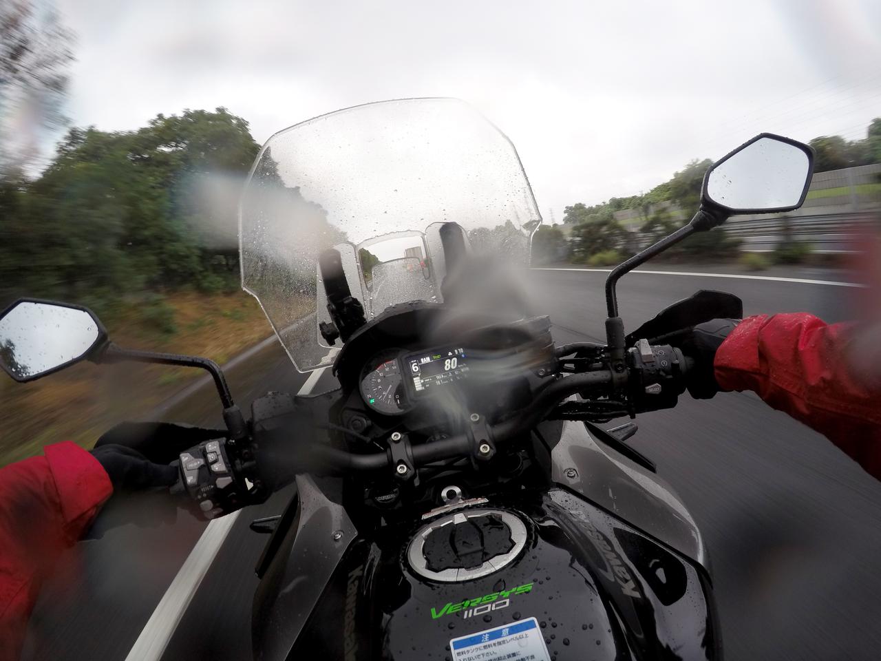 画像2: 渋滞と雨