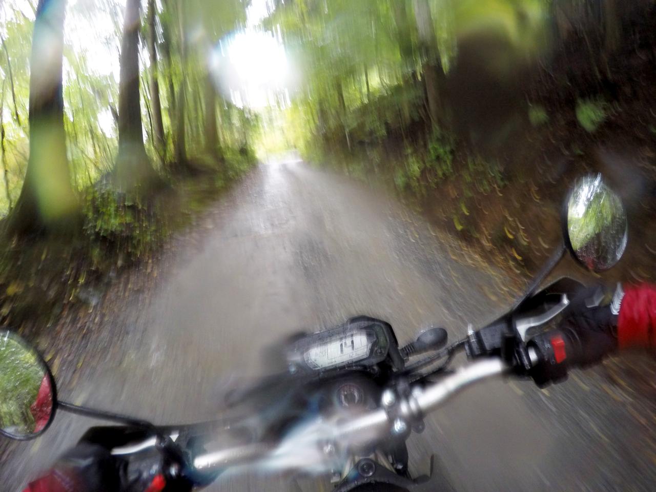 画像2: 道志みちを経てダートのキャンプ場へ