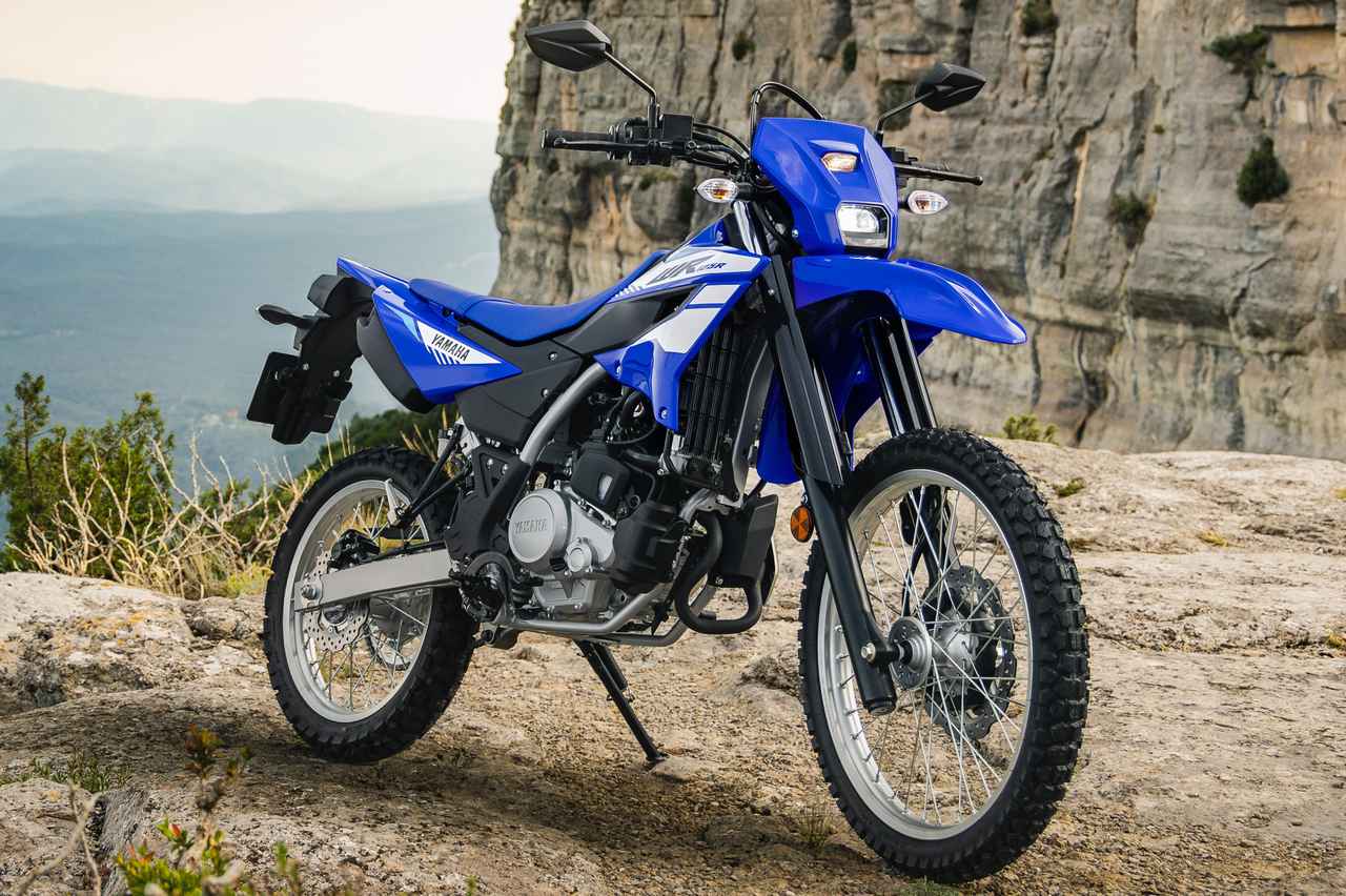 画像: YAMAHA WR125R 欧州仕様・2026年モデル 総排気量:125cc エンジン形式:水冷4ストSOHC4バルブ単気筒 シート高:875mm 車両重量:138kg