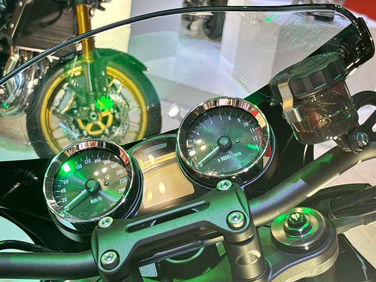 画像2: ▶ハンドルまわり