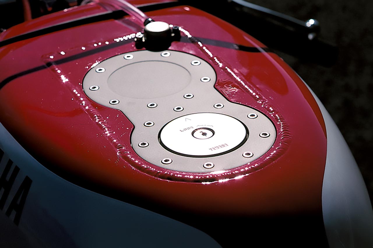 画像 : 3番目の画像 - 【写真10枚】ヤマハ「FZR750R（3FV1）」（1989年） - webオートバイ