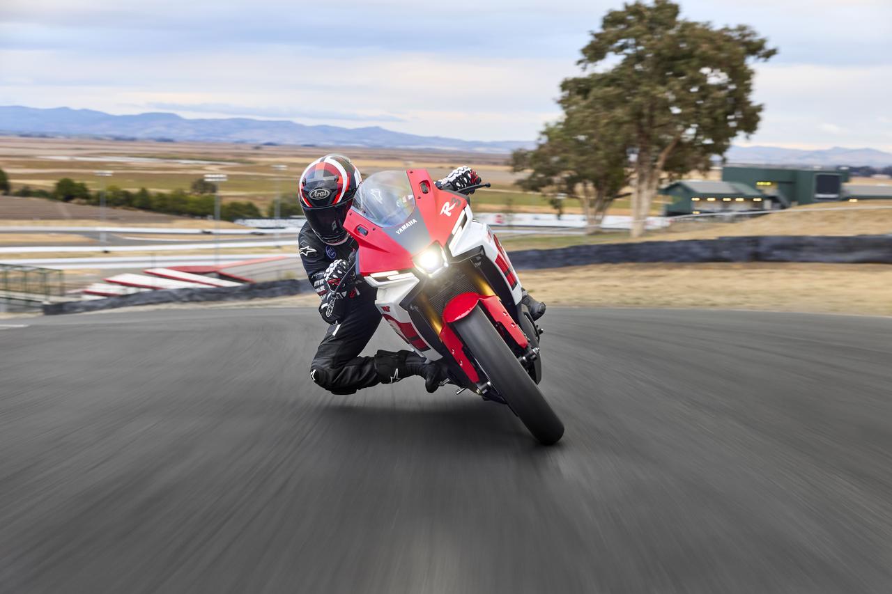 画像 : 15番目の画像 - 【写真22枚】ヤマハ「YZF-R3 70thアニバーサリーエディション」 - webオートバイ