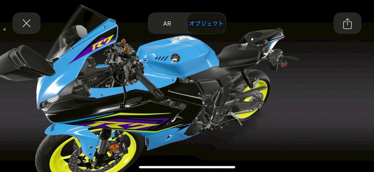 画像2: もうひとつ、「AR」ではなく、「オブジェクト」を選択すると、シンプルな暗い背景で、360°好きな角度から車体を見ることができます。もちろん、エンジンやサスペンションまわりなどをアップで見ることも可能です。