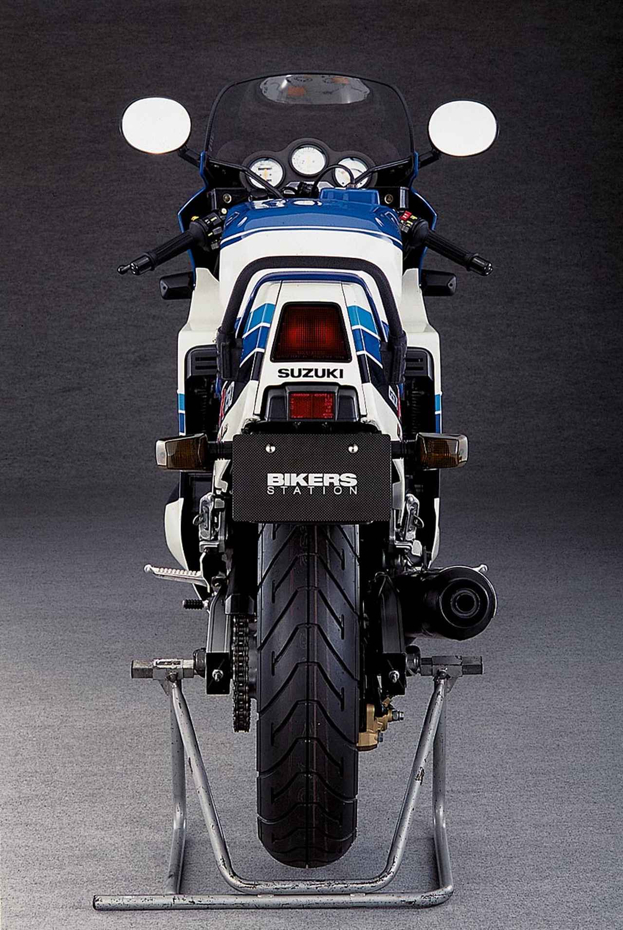画像 : 5番目の画像 - 【写真16枚】スズキ「GSX-R750（GR71F）」（1985年） - webオートバイ
